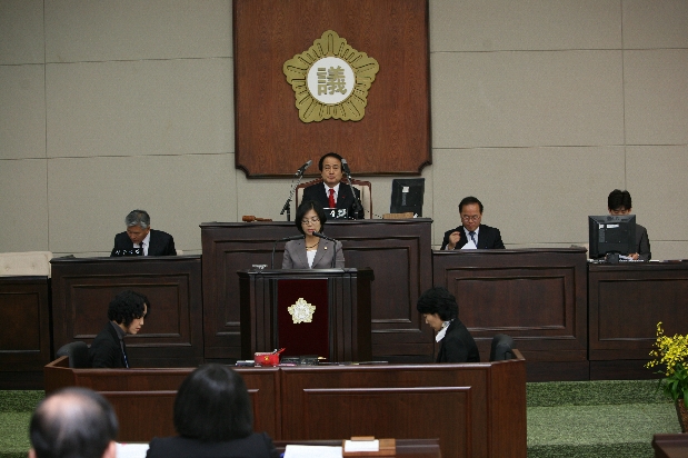 제214회 제2차 정례회 제6차 본회의
