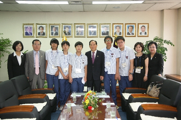 이수중학교 학생 서초구의회 방문