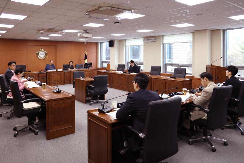 의원연구단체 운영심의위원회