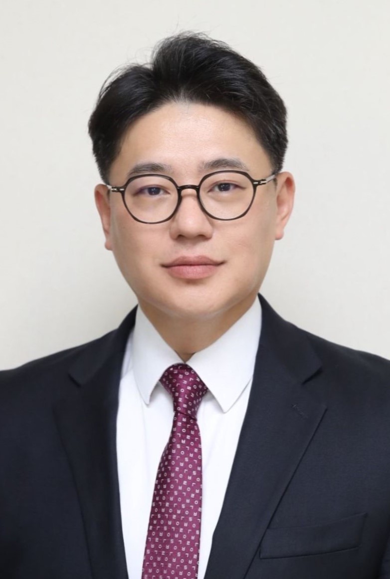 유지웅 의원 사진